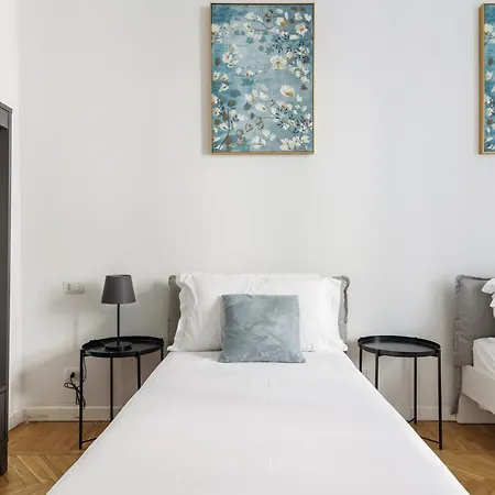 Lägenhet Luxury 4 Bedrooms Close To Duomo