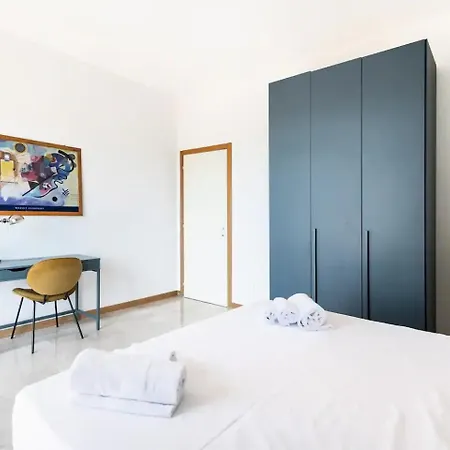 Amazing Center Skyline * מילאנו