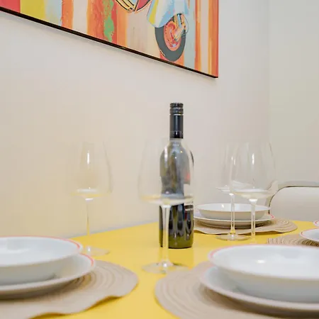 Lägenhet Vintage Gem - 8 Min Duomo Milano