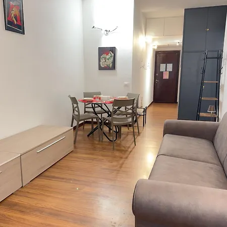 10' Linate Airport, Perfect For Visiting *