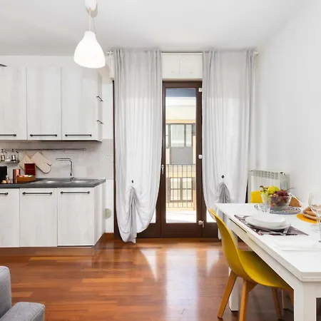 Terrace Con Parcheggio Incluso * Milán