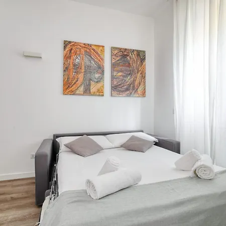 Appartement Joivy Delightful Near Parco Tre Torri Milaan