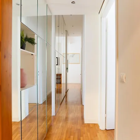 Апартаменты The Rent - Spacious Two-bedroom In Crocetta *