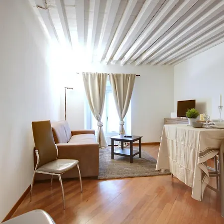 Milanrentals - Moscova Milán