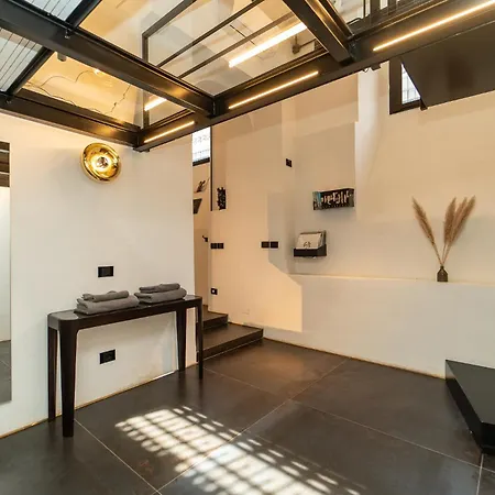 Prestigioso Loft In San Babila A 5 Min. Dal Duomo * Milánó
