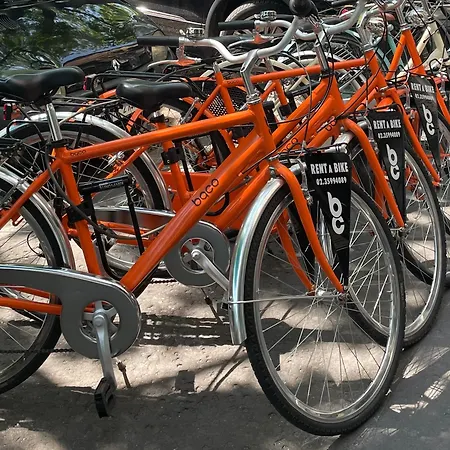 Solari Apartment, Fashion Street