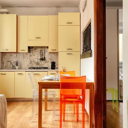 Apartment Joivy Welcoming 1br Flat In Porta Garibaldi