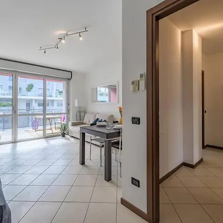 Near Duomo - Free Parking -terrace - Metro - Ac Apartamento *