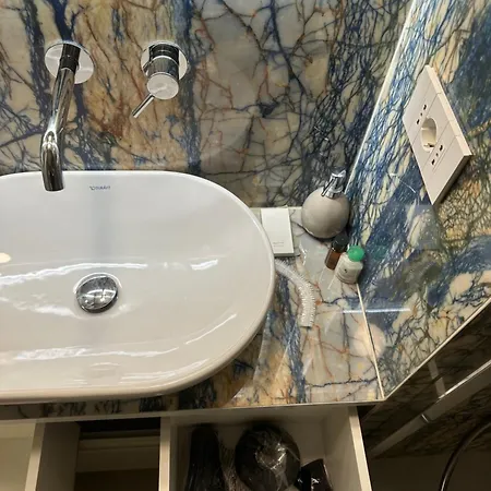 Private With Wi-fi Near Duomo *