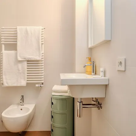 Apartment Joivy Stylish Near Pinacoteca Brera