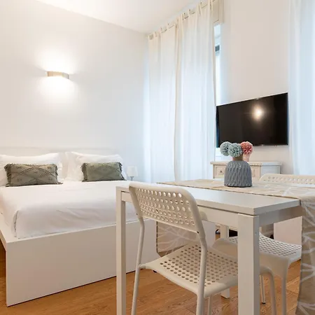 Beplace In De Amicis * Mailand