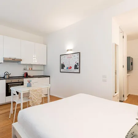 Beplace In De Amicis Apartment