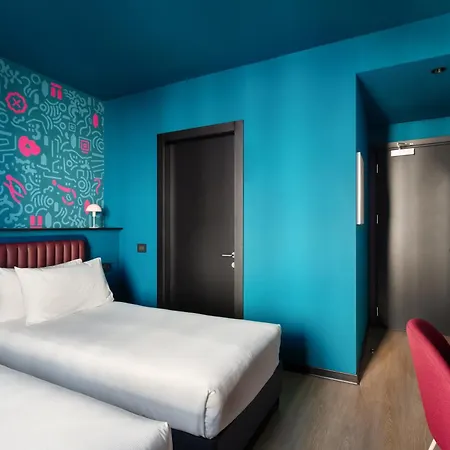Cx Nom Hostel Milánó