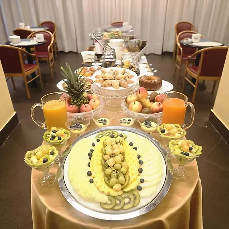 Mokinba Sant'ambroeus Hotell