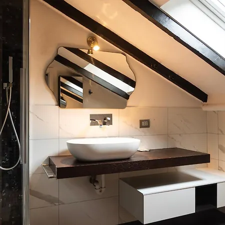 Apartment Youhosty - Attico Citta Studi