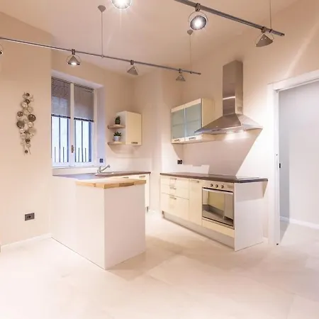 Sp15 -isola- Super Large Apartman *