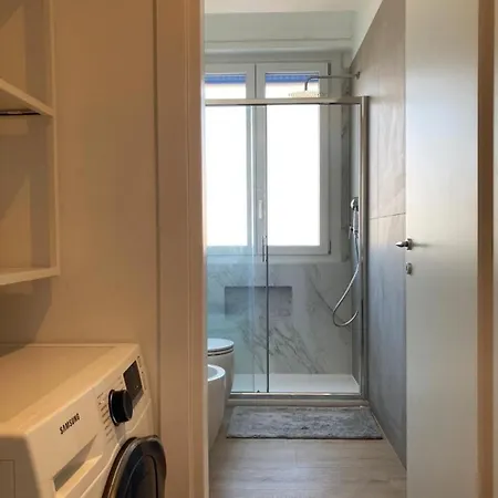 Spazioso Bilocale Metro M4 Skynest 아파트 밀라노