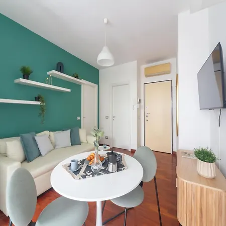 The Rent - One-bedroom With A Terrace In Corso Sempione