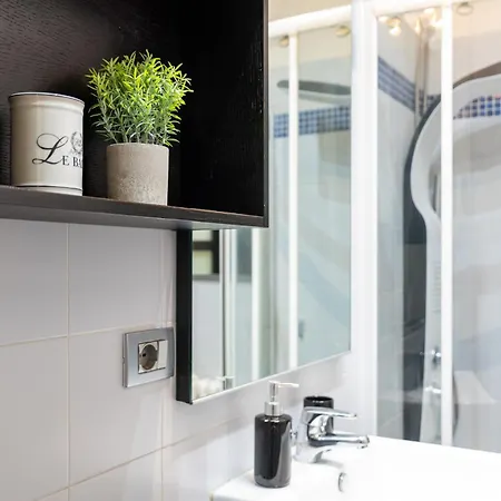 Design In Station Apartment