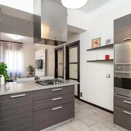 Design In Station Apartment *