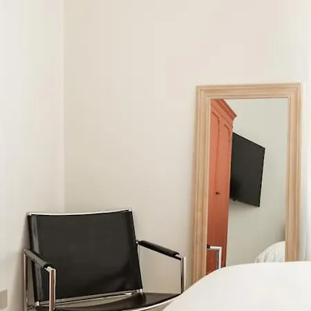 Liam's Gem Luxury In Milan