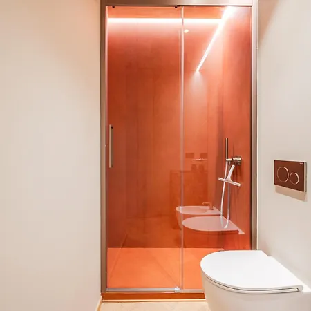 Terrazza Con Jacuzzi E Vista Iconica Sul Duomo