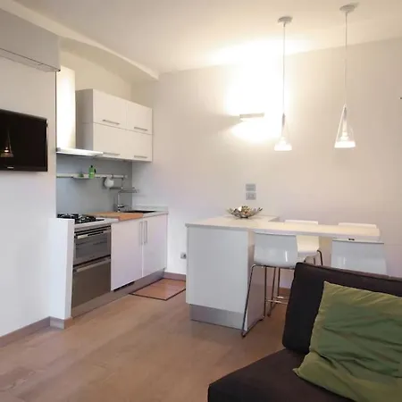 And Chic Near Fiera * Milánó