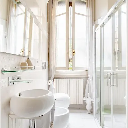 Exquisite Via Crema * Milan