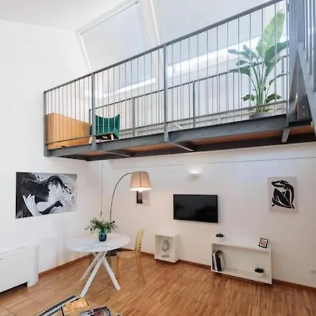 Urban House - Bright House Navigli Center * Mediolan