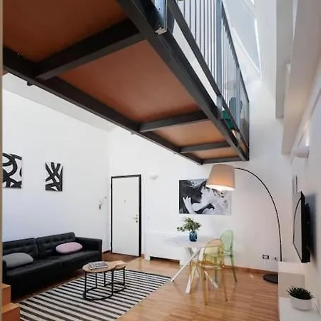 Urban House - Bright House Navigli Center *