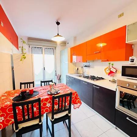 Very Big With 2 Balcony In Navigli District * ميلان