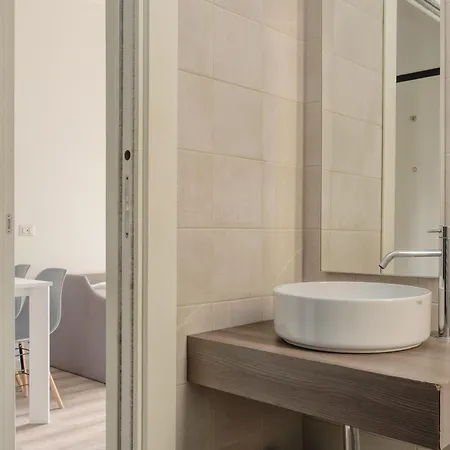 דירה Joivy Cosy With Balcony Near The Centre מילאנו