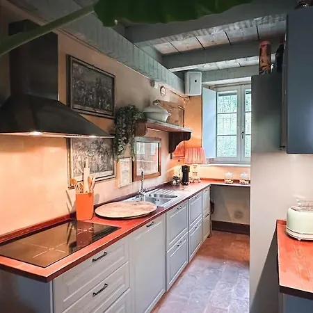 Con Giardino Privato E Sauna Διαμέρισμα *