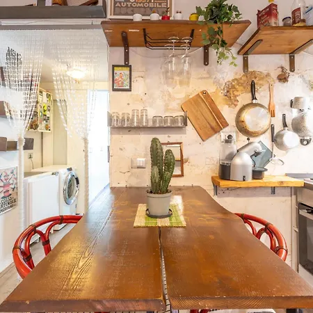 Apartment Bessy House, Near Fondazione Prada Milan