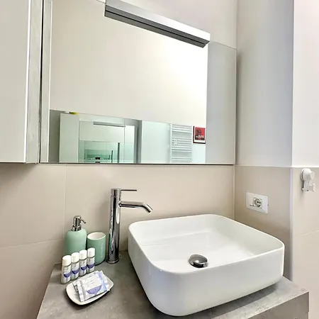 Apartment-navigli-house Of Mirrors Apartment *