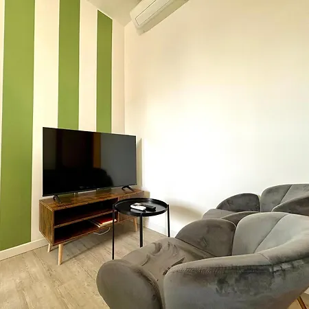 Apartment-navigli-house Of Mirrors * Milano