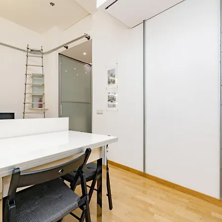 아파트 Minimal Near Bocconi *