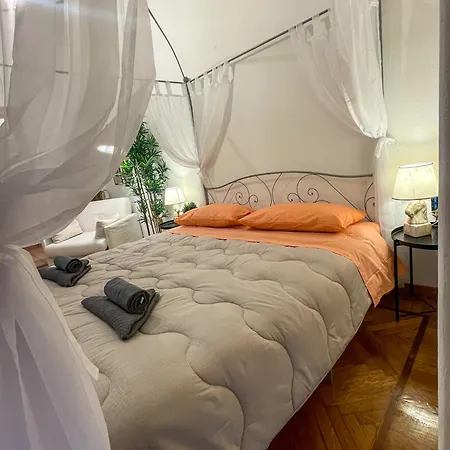 Dea Dreams - Old Style Apartman