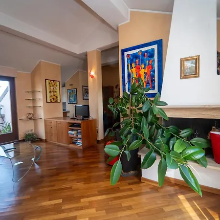 Penthouse Isola, A Few Steps From Offices Cortina 26 * Milan