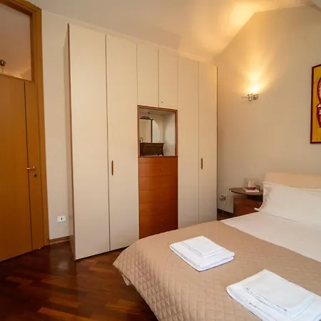 Appartement Penthouse Isola, A Few Steps From Offices Cortina 26 Milan