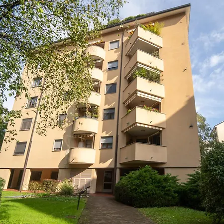 Penthouse Isola, A Few Steps From Offices Cortina 26 *