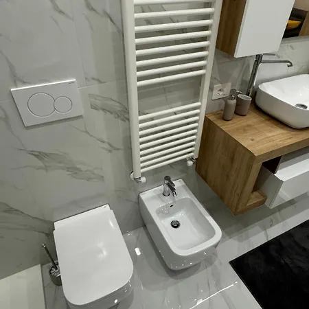 Apartment Lavinia Luxury Milan