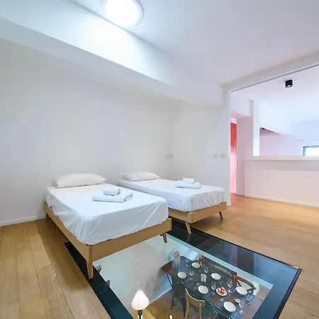 Ampia Casa Indipendente Con Giardino Privato *