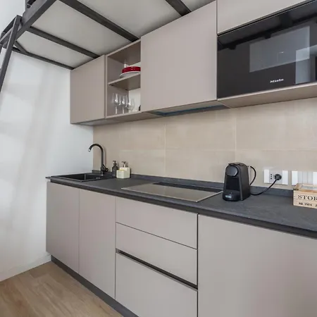 Daire Stylish Loft In Porta Romana *