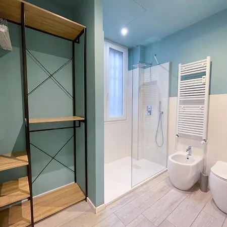 Blue Palm Jungle Self Checkin Design * מילאנו