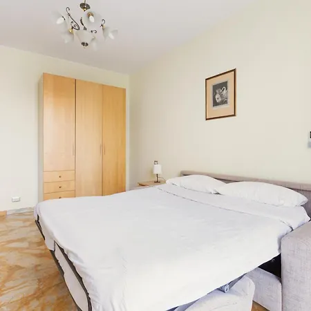 Stazione - Bilocale Con Cucina Separata Apartment Mailand