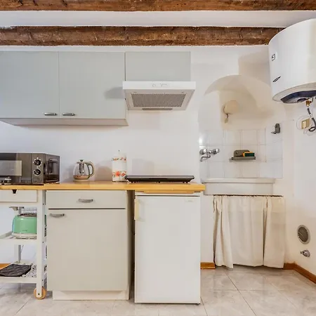 Brand New 3 Pax Wi-fi - Darsena Via Mortara Apartman *