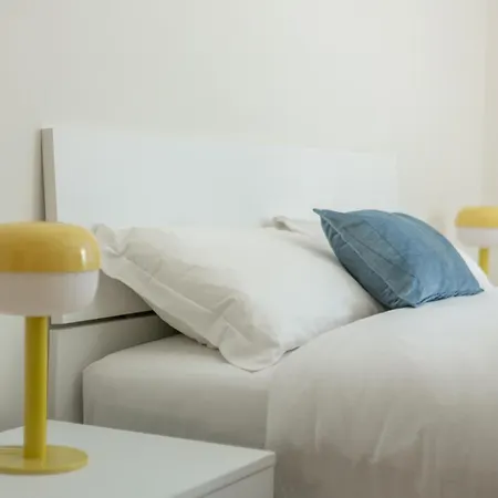 Apartment Charming 2-bedroom In Milanese Building Milan