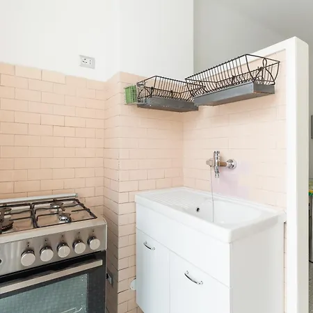 Stazione - Bilocale Con Cucina Separata Mediolan