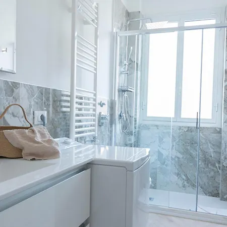 Luxury - Valassina 45 Milano